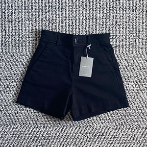 NWT Everlane The Way High Canvas Short (Black)